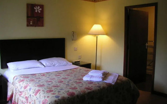 Hunters Lodge Hotel