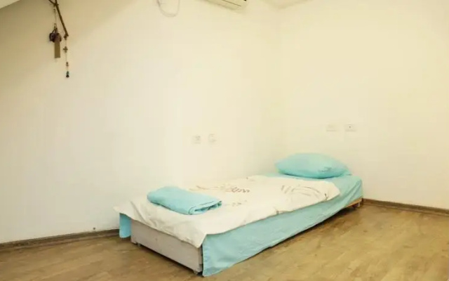 Amzaleg – Neve Tzedek – Unique 3 Story Condo