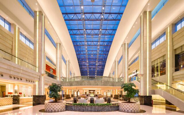 Отель Hilton Guangzhou Science City вид на фасад