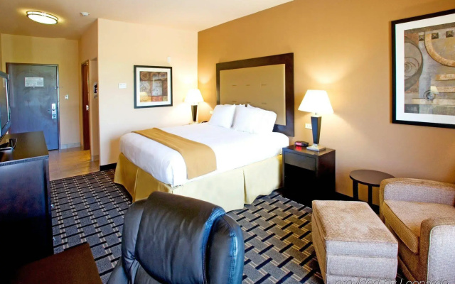 Holiday Inn Express Suites Beeville by IHG