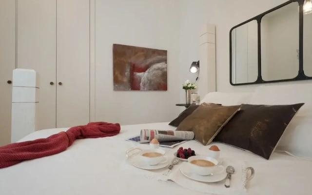 Granada Deluxe Apartments