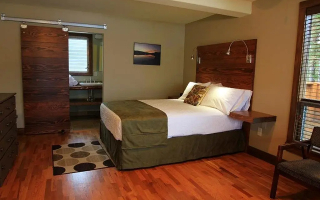 Sojourn Lakeside Resort