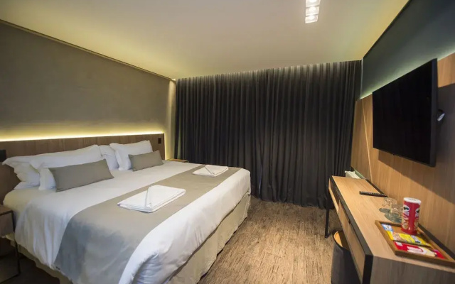 Pinot Hotel
