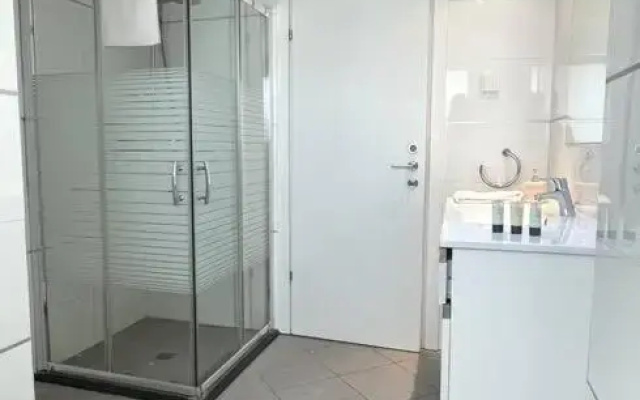 Sunny 3BR Apartment Golf Residence
