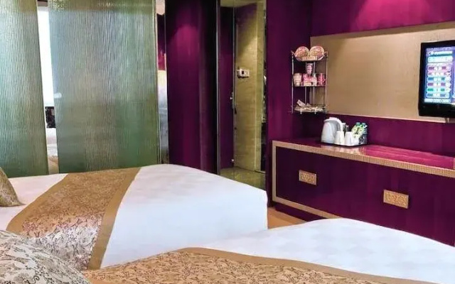 Tieliu Business Hotel