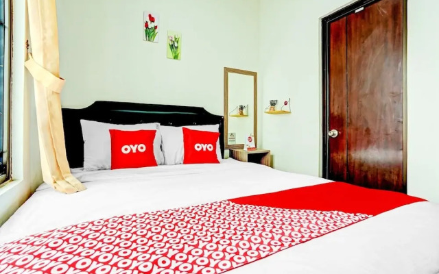 OYO Life 90211 I-sidji Inn