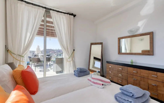 Lavish Villa Near Maspalomas Beach