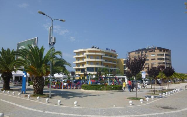 Hotel Pavaresia вид на фасад
