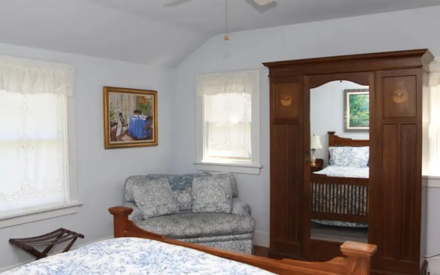 Bear Flag Inn