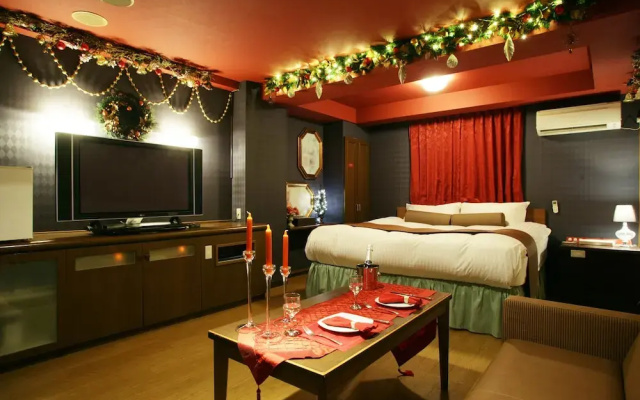 Hotel Blan Chapel Christmas Narita (Love Hotel)