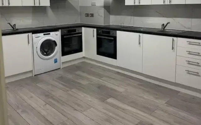 Enchanting 4-bed House in Enfield