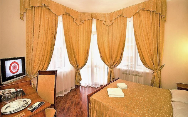 Green Plaza Hotel