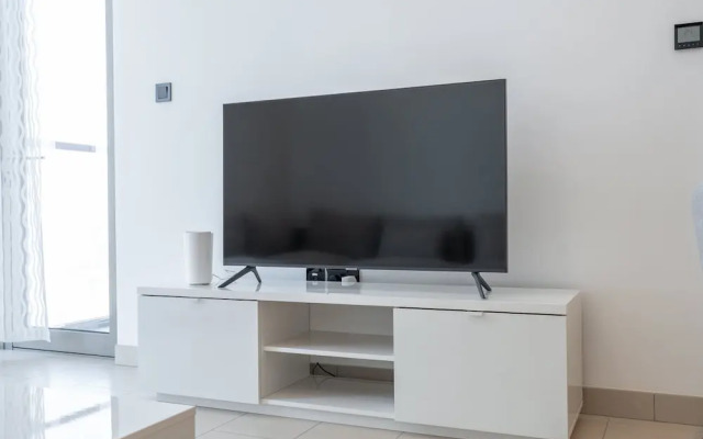 Chic 2 bed Apartment in Sobha Creek Vistas