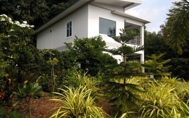 Отель Ocean Breeze House in Lamai Таиланд, Самуи - отзывы, цены и фото номеров - забронировать отель Ocean Breeze House in Lamai онлайн вид на фасад