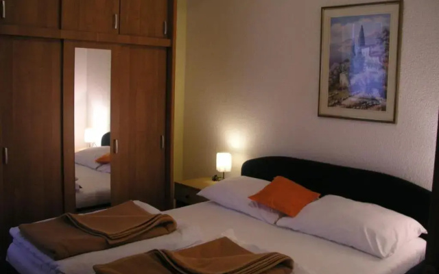 Aparthotel Pecic