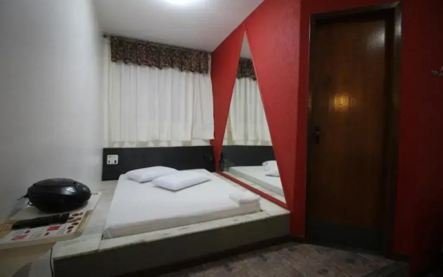 Motel Strattus (Adults Only)
