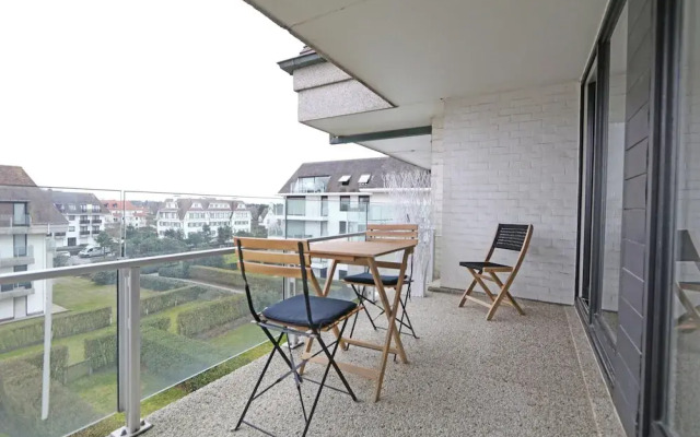 Apartment in Knokke-heist With Sea View