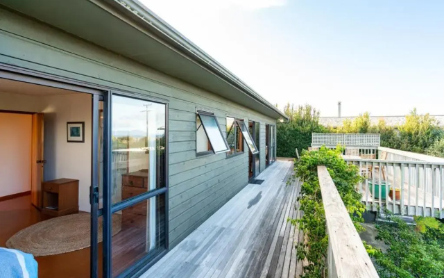 Talinga Ocean Views - Mangawhai Holiday Home