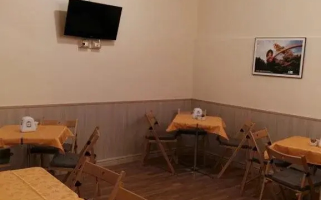 Hotel Megan