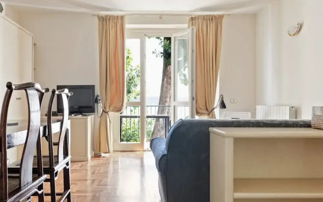 Residence Located on the Shores of Lake Maggiore