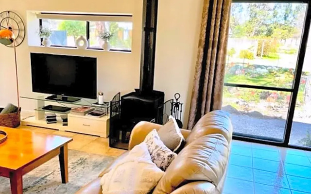 Granite Gardens Cottages & Lake Retreat