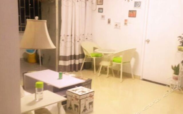 Huayang Nianhua Youth Hostel Шэньчжэнь вид на фасад