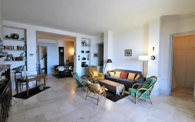 Sea View Apartment