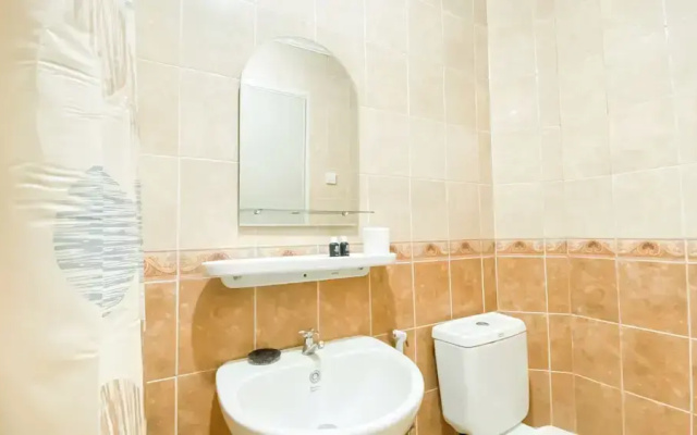 Spacious And Comfy 3Br At Puri Garden Apartment