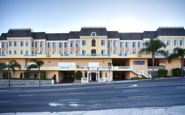 Отель Best Western Plus San Pedro Hotel & Suites США, Лос-Анджелес - отзывы, цены и фото номеров - забронировать отель Best Western Plus San Pedro Hotel & Suites онлайн вид на фасад