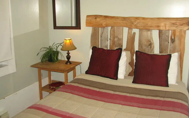 Tofino Trek Inn