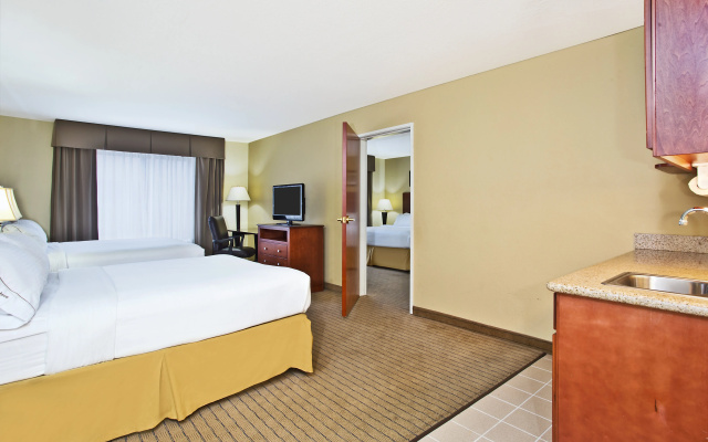 Holiday Inn Express Hotel & Suites East Lansing by IHG