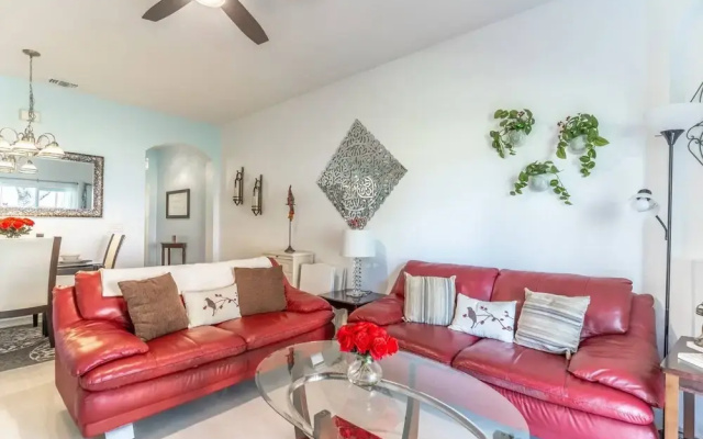 528 Regal Palms