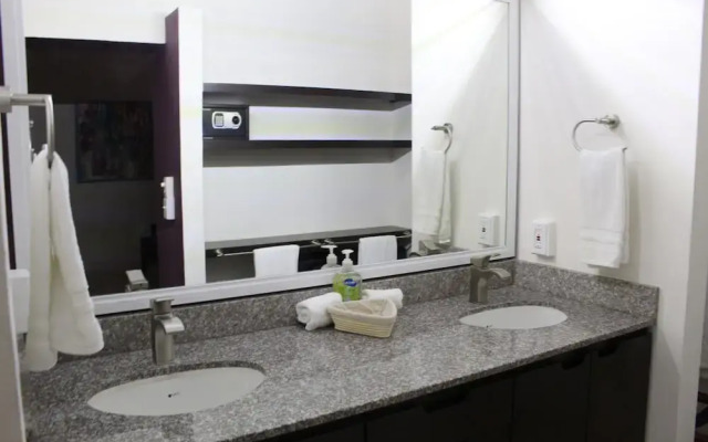 Door54 Guest Suites