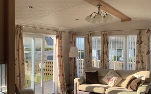 Immaculate 2-bed Lodge in Monreith