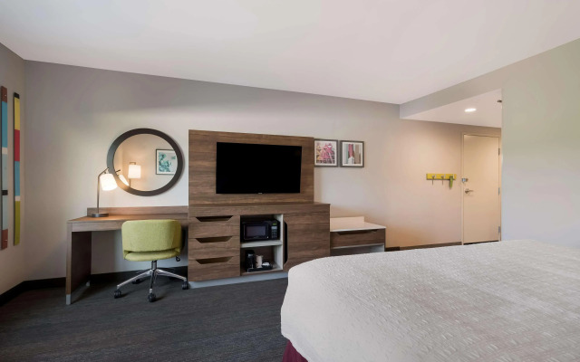 A Victory Hotel & Suites
