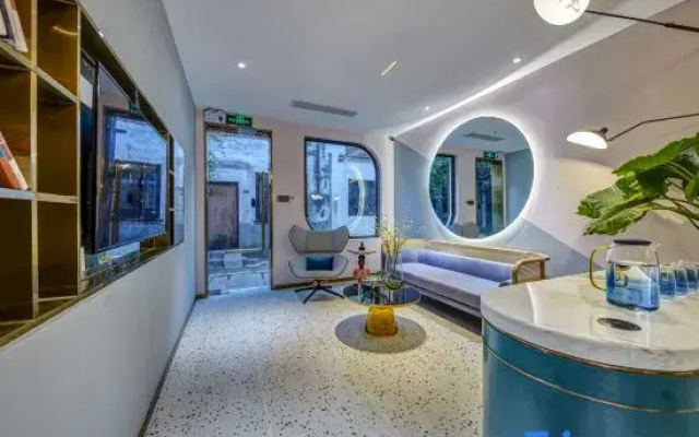 Tongli Qingyan · Shangpin Courtyard Riverside Vacation Apartment