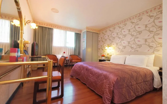 Chiao Yua Hotel