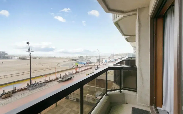 Apartment With Terrace for 5 People