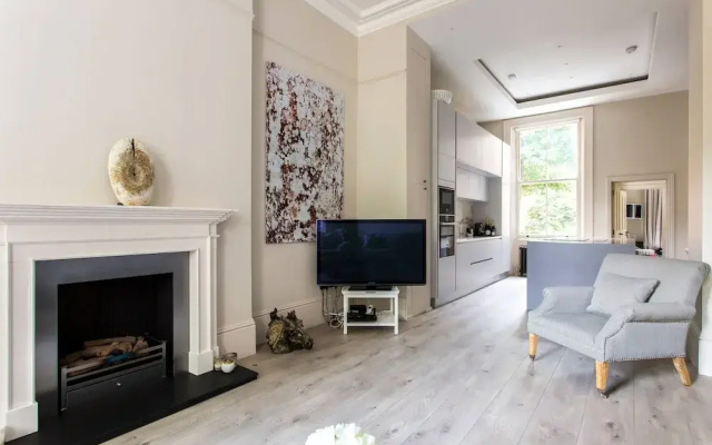 Nevern Square VIII by onefinestay
