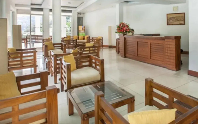 Отель Senani Hotel