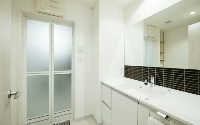Shiki Residence Shijo Karasuma 4B