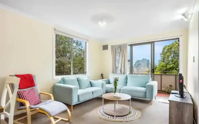 Lovely 2-Bedroom Rental with Parking Zodiak Stays