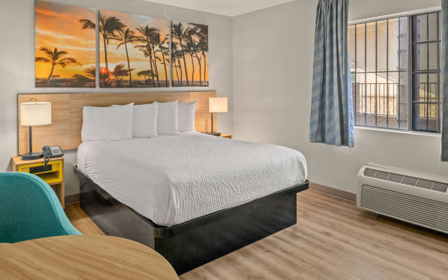 Days Inn & Suites by Wyndham Artesia
