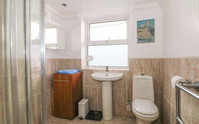 Fairhazel Apartment