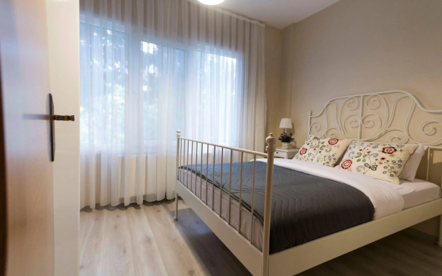 Büyükada Apart Hotel - Karadağ Apart