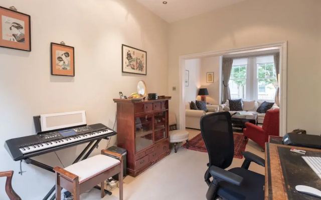 Large Family home in Fulham