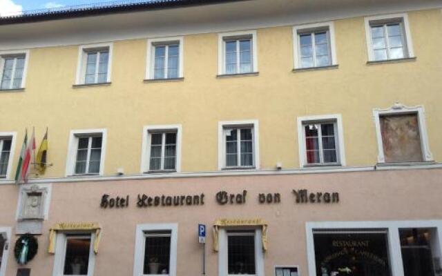 Hotel Graf von Meran Меран вид на фасад