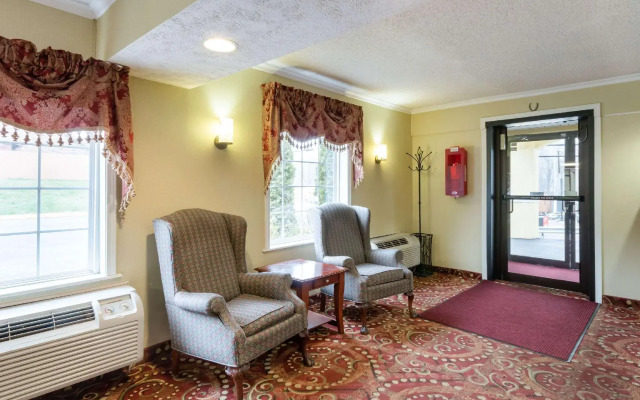 Econo Lodge Huntington - Barboursville University Area