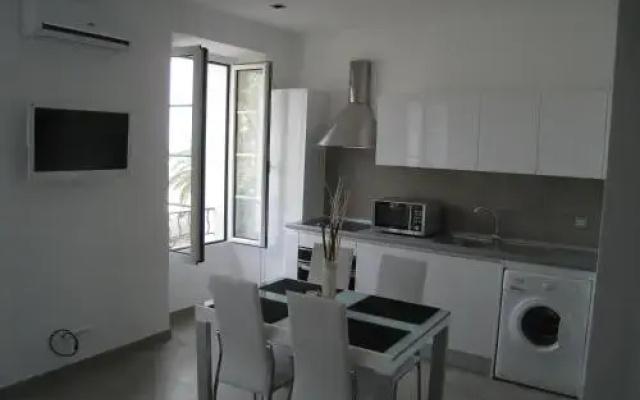 Studio magnifique vue mer