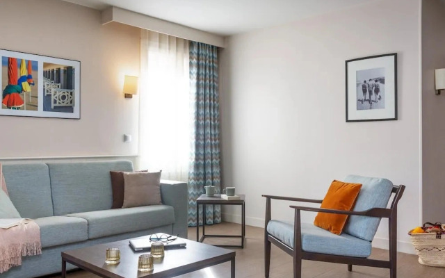 Picturesque Deauville Apartment for 6